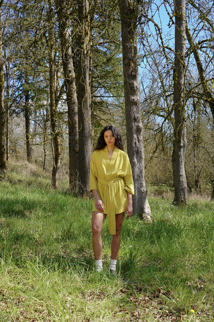 SHORT ROBE, chartreuse