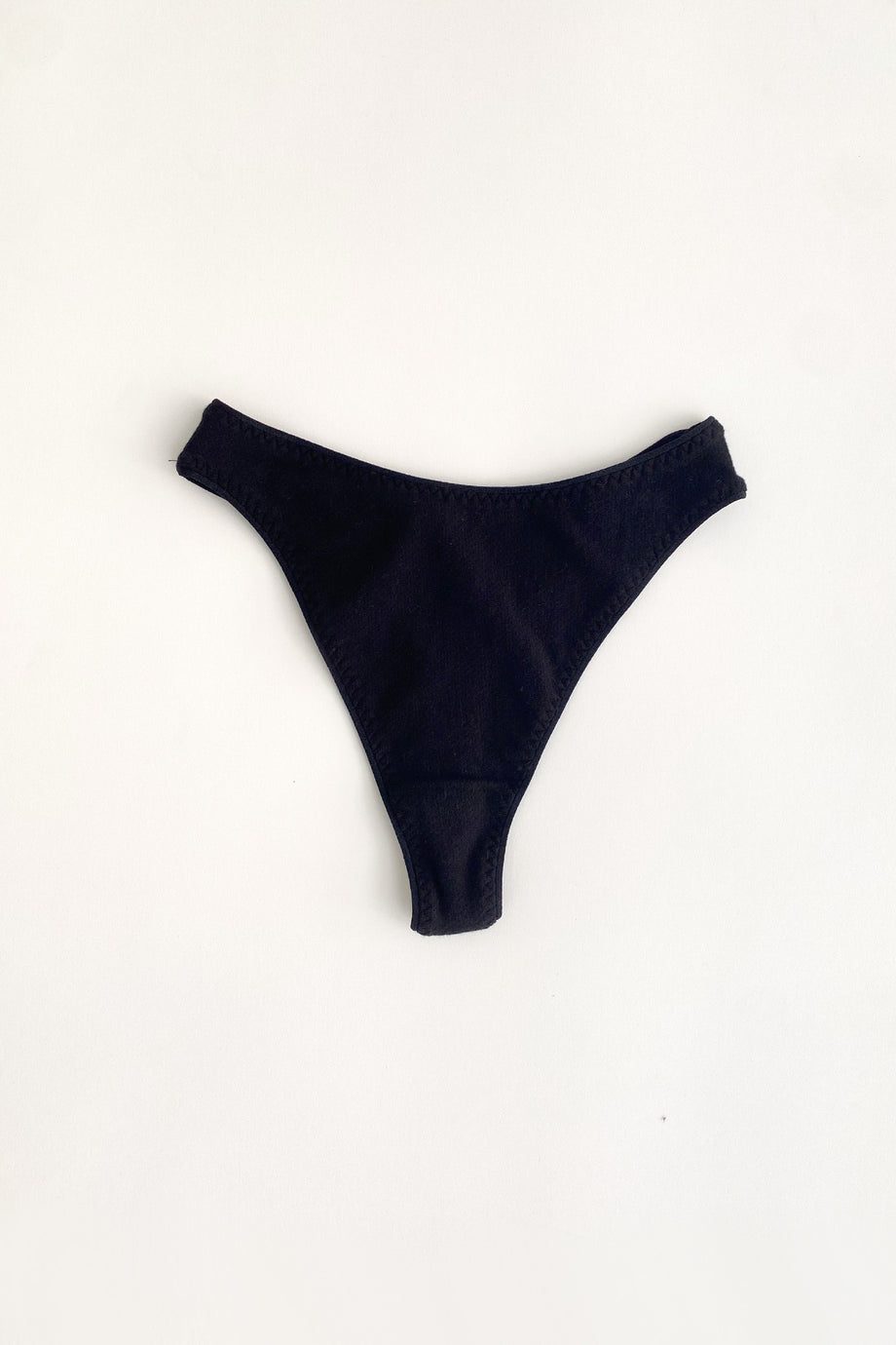 MATILDA THONG, black